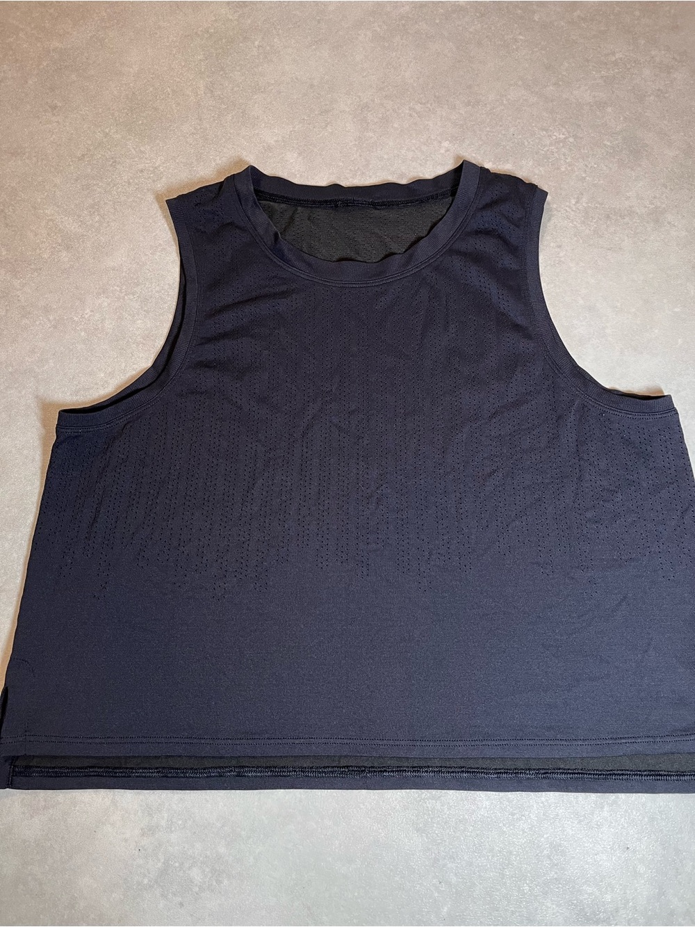Lululemon Breeze black Lightweight Mesh Tank. Sz 10. Athletic - Picture 3 of 7